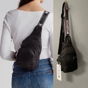 NWT WILDFOX Sling Logo Shoulder Bag Black/Pink.